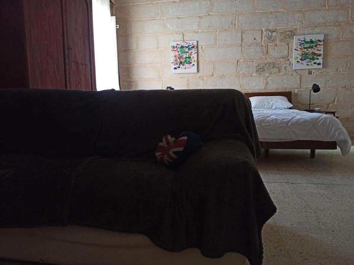 Beautiful Studio Apartment In Qormi Malta