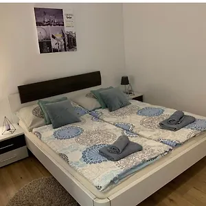 https://wunderschones-apartment.vienna-besthotels.com